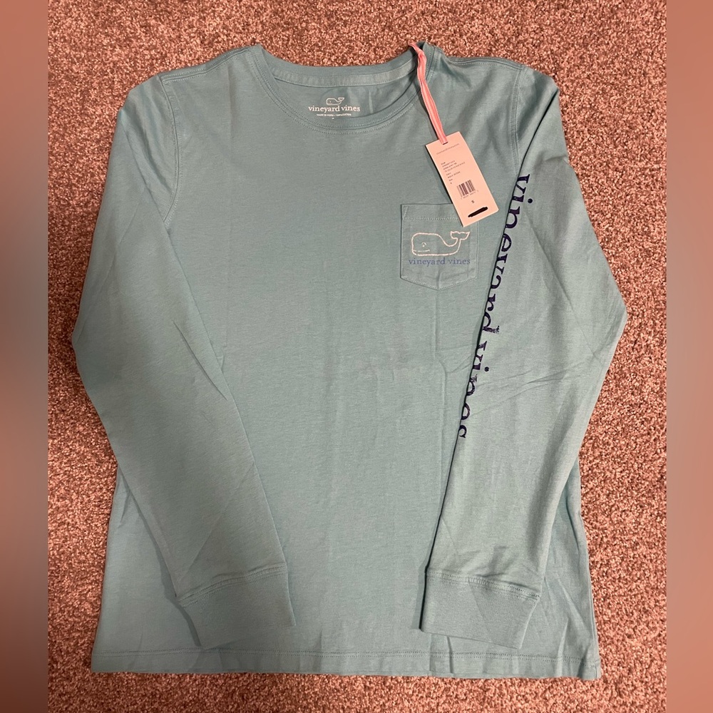 Women’s Vineyard Vines Long sleeve Vintage Whale Logo Tee Sz Small